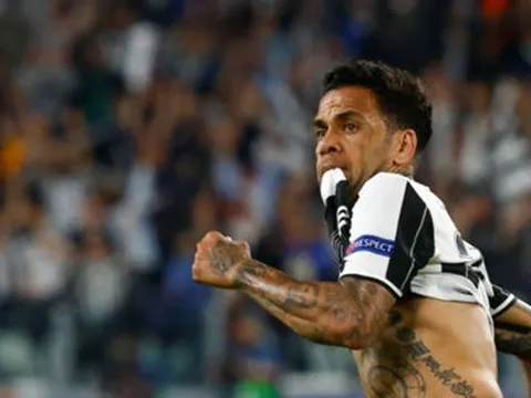 Với Dani Alves, Juventus tìm thấy 'Messi 0 đồng'