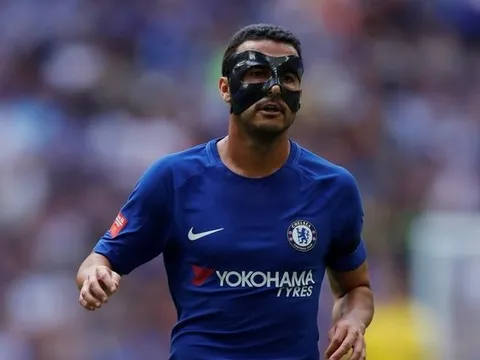 Với Pedro, Chelsea sở hữu đủ đội quân 'Zorro' đeo mặt nạ