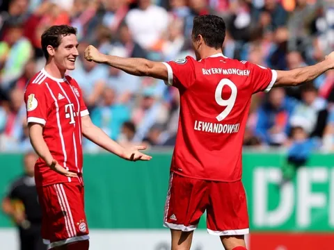 Vòng 1 Cúp quốc gia Đức: Lewy ghi 2 bàn, Aubameyang lập ngay hat-trick