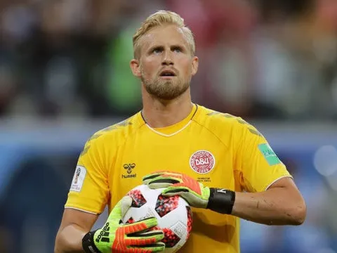 Vụ Schmeichel, nhà cái đặt cửa Liverpool cao nhất