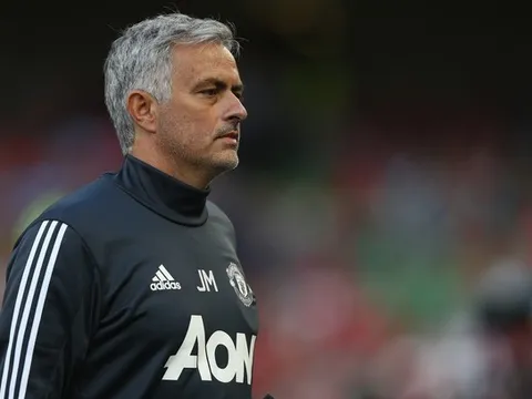 Vua giao hữu? Man United của Mourinho không phải là CLB như thế