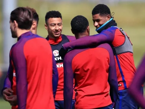 Vừa lên tuyển, sao Man Utd đã "phũ" với đội nhà