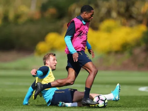 Vừa trở lại, Harry Kane đã lập tức 'bùng nổ' trên sân tập