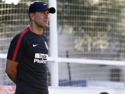 Vừa vô địch Audi Cup, thầy trò Simeone đã lao ngay ra sân tập