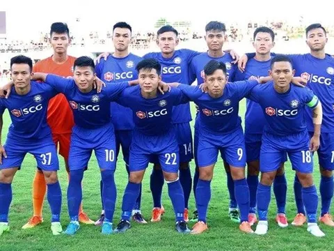 Thêm một cầu thủ đuổi đánh trọng tài nhận án phạt