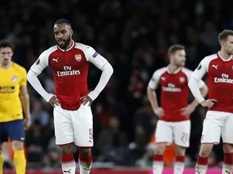Mỗi ngày Wenger ở lại Arsenal là mỗi ngày lãng phí