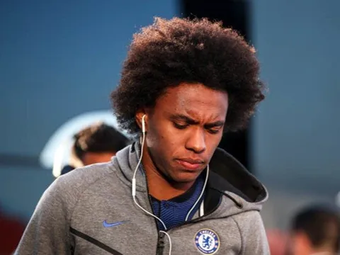 Willian gây áp lực Chelsea để đòi hợp đồng mới?
