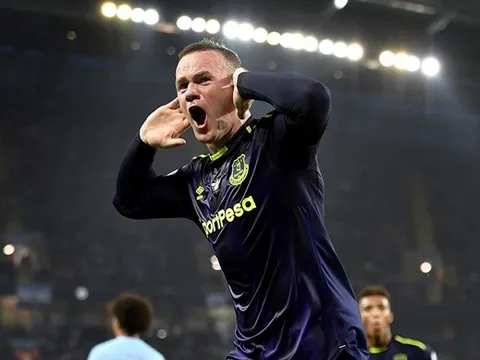 Walker lãnh thẻ đỏ, Man City "hút chết" trước Everton
