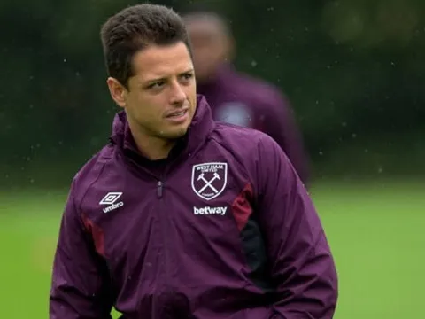 Hernandez cùng Hart đội mưa tập luyện chờ ngày khai cuộc