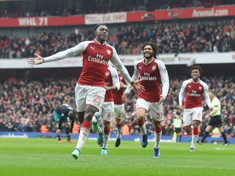 Góc Arsenal: Khi Wenger tìm đường về bản ngã…
