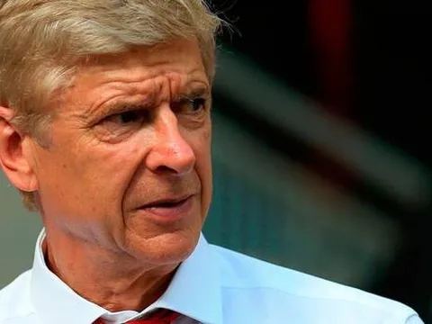 Wenger: 'Đội hình đang quá đông, tôi sẽ phải bán bớt'