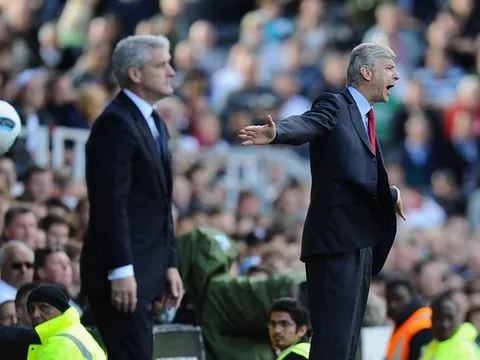 Wenger được HLV đối thủ khen nức mũi