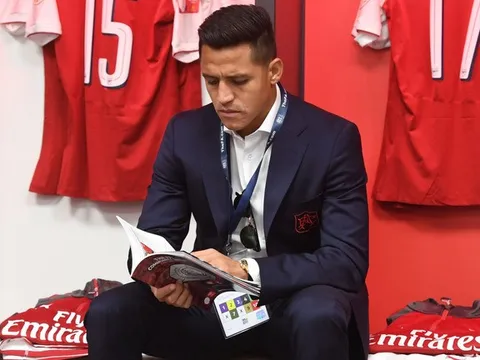Wenger lý giải quyết định loại Sanchez