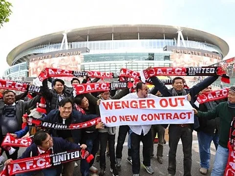 Wenger tiến vào đường hầm với sức ép ngàn cân