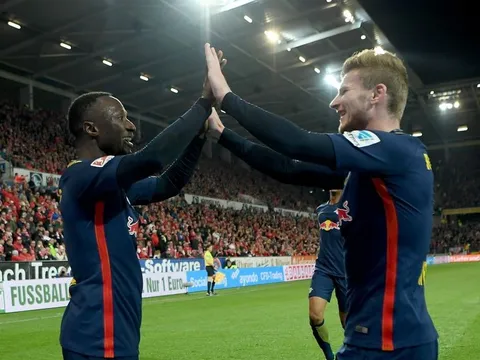 Bundesliga 2017/18 hấp dẫn trên mọi phương diện