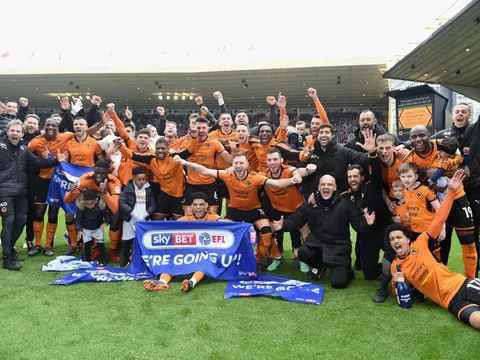 Wolverhampton vô địch, hứa hẹn khuynh đảo Premier League