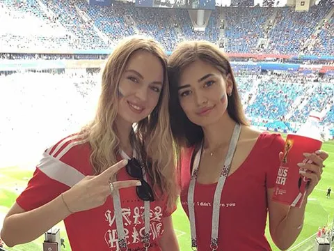 World Cup của con gái: 'Bùa yêu' của những kẻ say tình
