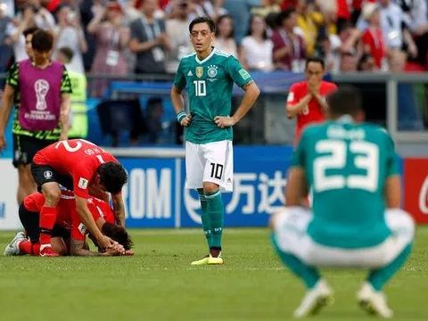 HLV Joachim Low nói gì về màn trình diễn của Mesut Ozil?