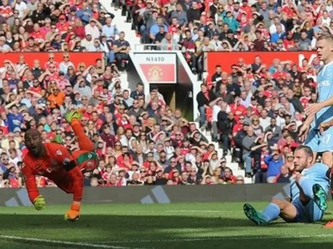 XONG: Man Utd công bố tân binh thứ 3 gây sốc trong tuần này!