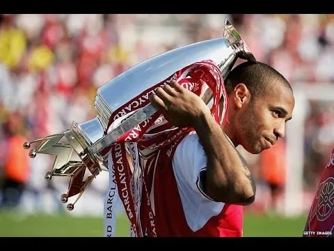 Xem Thierry Henry làm xiếc với trái bóng