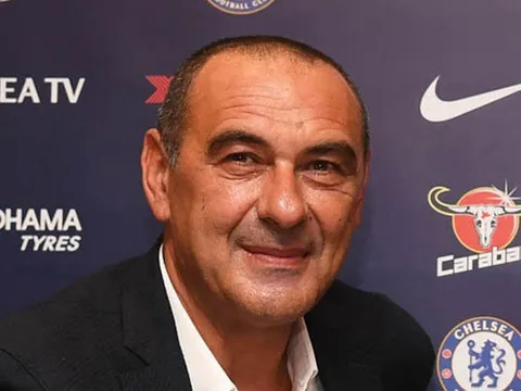 XONG! Chelsea chốt "cánh tay phải" của Sarri, không phải huyền thoại Zola