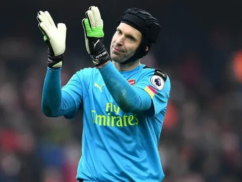 XONG! Rõ vụ Petr Cech về Chelsea thay Courtois