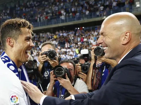 Zidane bỏ Real Madrid: MU đục nước béo cò