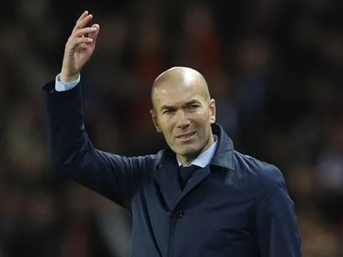 Zidane: Buông tay để làm người chiến thắng vĩ đại nhất ở Real