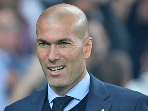 Zidane rời Real Madrid: Sự khôn ngoan của "gã hói"
