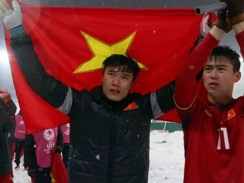Đừng khóc những chàng trai, hãy ngẩng cao đầu như những người hùng!!!