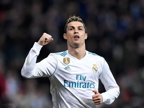 Ronaldo kiến tạo, Ronaldo lập hat-trick, PSG có đang run?