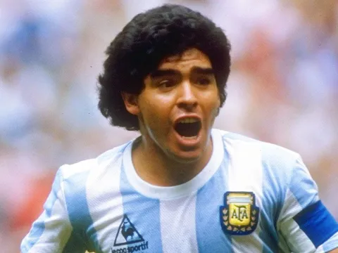 10 bàn thắng khiến NHM mãi nhớ về Maradona