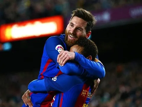 10 pha đi bóng ma thuật của Iniesta