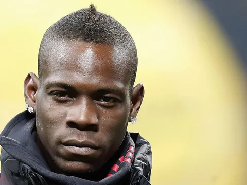 10 pha lập công để đời của Mario Balotelli