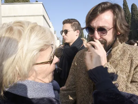 Pirlo khóc nấc đưa tang người thầy đầu tiên
