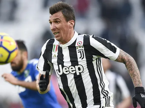 Mandzukic: "Tôi thích đá phòng thủ"