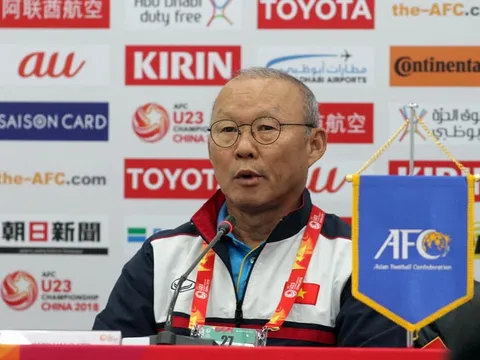 Thầy Park “ngó lơ” truyền thông AFC, ưu tiên trả lời phóng viên Việt Nam