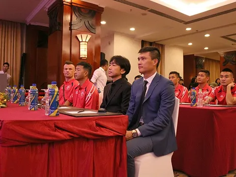 CLB TPHCM xây mộng: Không số 1, không phải Công Vinh!