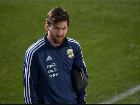Messi tập nhẹ, sẵn sàng "chiến" với Tây Ban Nha?