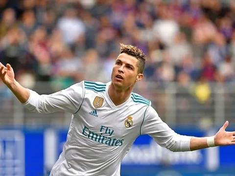 Ronaldo lập cú đúp, Real thắng nhọc trên sân khách
