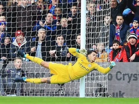 Ederson hóa người hùng cứu về 1 điểm cho Man City