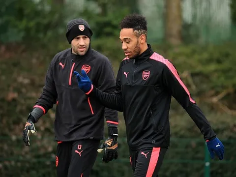 Siêu phẩm và sai lầm, Leicester và Stoke chia điểm đầy kịch tính