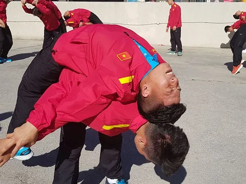 Điểm tin bóng đá Việt Nam tối 25/03: Thầy Park khen học trò, bầu Đức bị cô lập ở VFF?