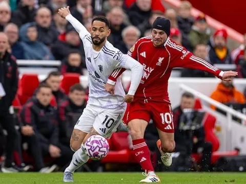 MU và Liverpool còn lại gì sau những ánh hào quang?