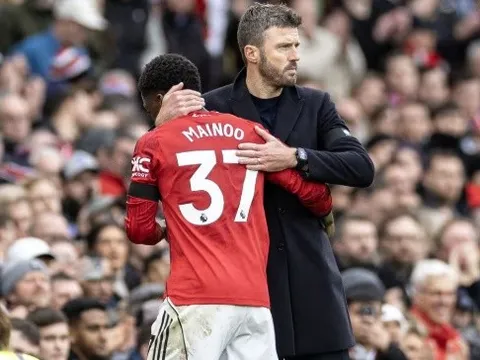 Carrick ẩn ý chỉ trích Amorim về cách đối xử với Mainoo