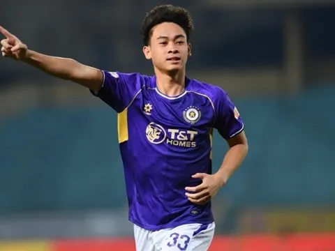 Nguyễn Anh Tiệp gây sốt khi ghi 2 bàn sau 4 trận cho Hà Nội FC