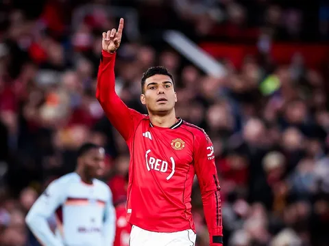 Vượt Bruno, Casemiro ẵm giải hay nhất tháng 4 của MU