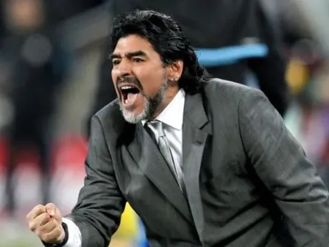 Bác sĩ tiết lộ Maradona mắc chứng lưỡng cực và ái kỷ