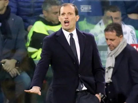 HLV Juventus nói gì khi bị gọi là 'vô địch thiên vị'?