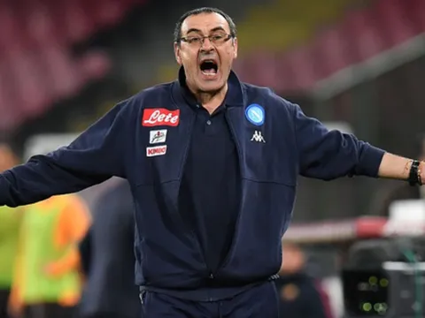 Thua Roma, HLV Sarri ví Juventus là 'người ngoài hành tinh'